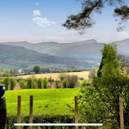 Mountain Suite, Stunning Views, Brecon Beacons Llanhamlach Extérieur photo
