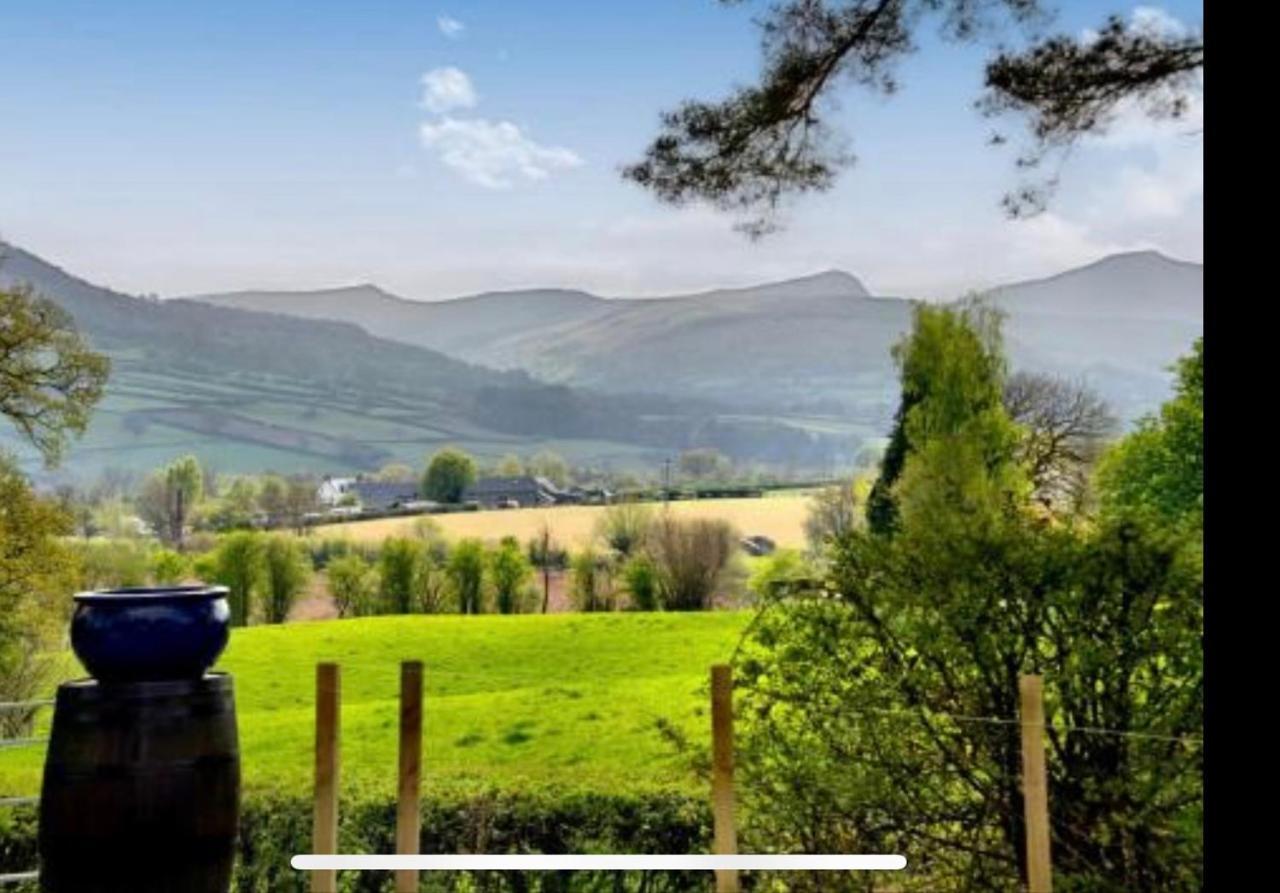 Mountain Suite, Stunning Views, Brecon Beacons Llanhamlach Extérieur photo